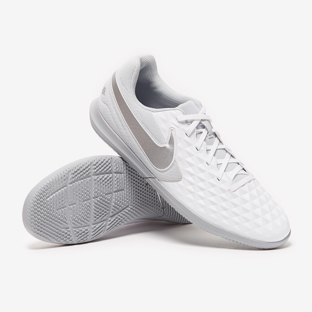 Nike Tiempo Legend VIII Club IC White Chrome Pure Platinum Wolf Grey AT6110 100 Nike