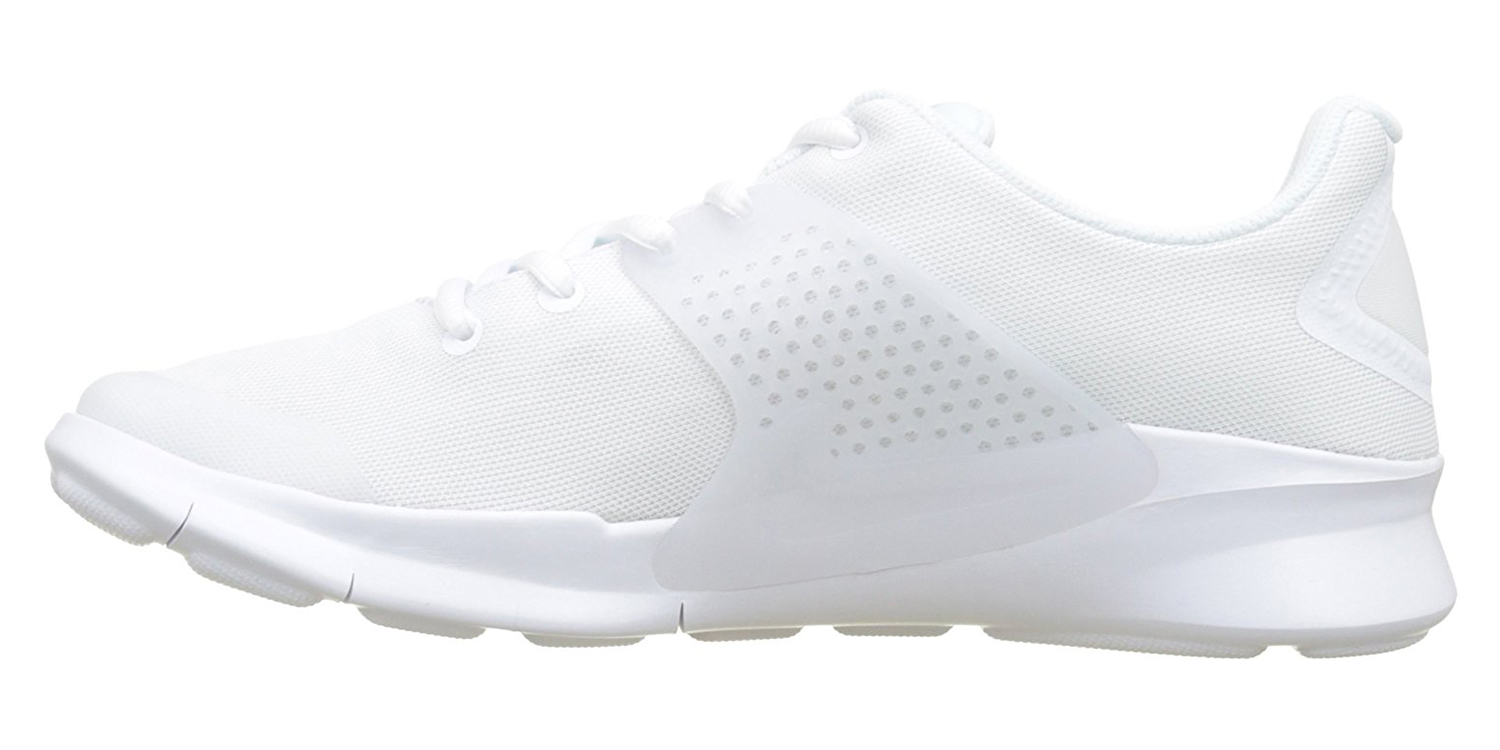 Nike store arrowz white